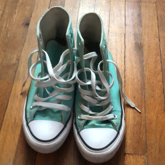 Converse - Picture 2 of 4